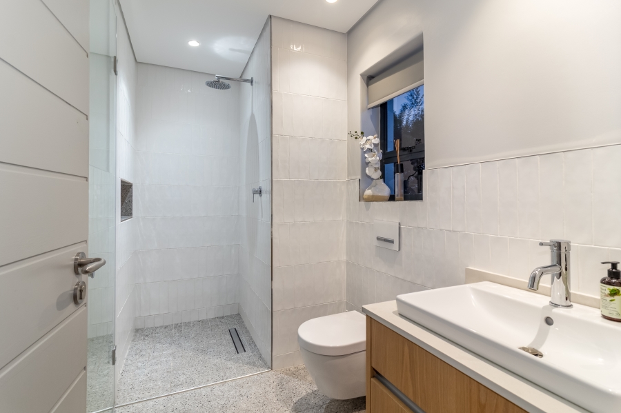 5 Bedroom Property for Sale in Pearl Valley at Val de Vie Western Cape